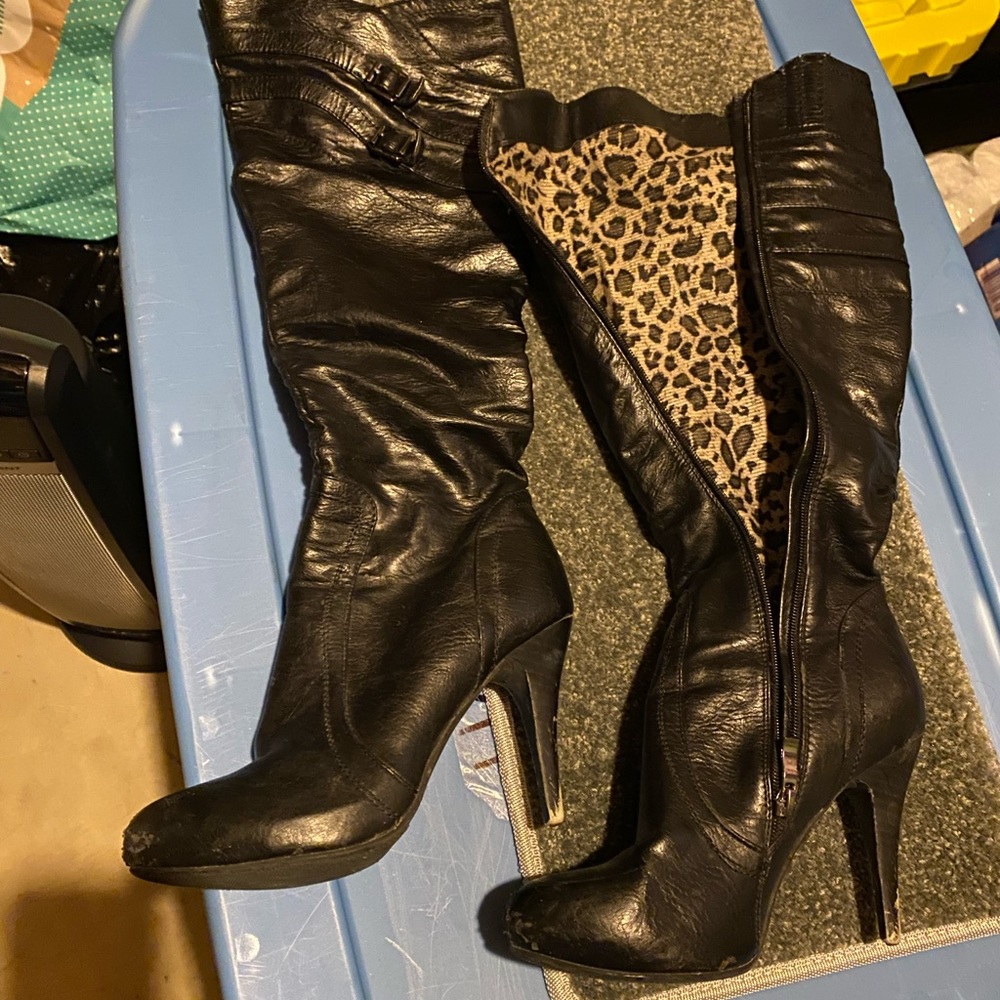 Baker zip up heeled boots